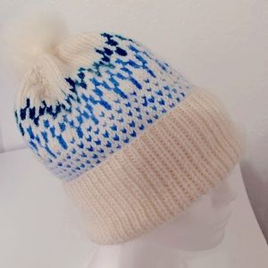 Winter hat, handmade,super cute and oversized,perfect for curly hair